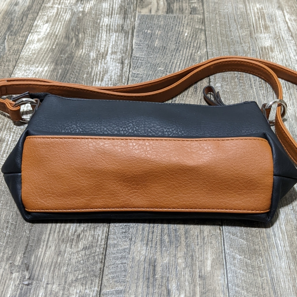 Rosetti Triple Play Tanya Crossbody Bag - Picture 4 of 10